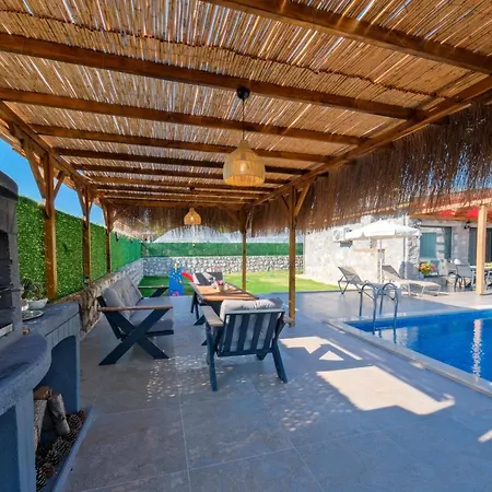 Villa Vareste & Tas Mahal Fethiye