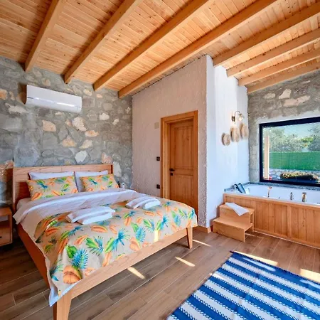 Vila Vareste & Tas Mahal Fethiye