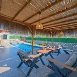 Vareste & Tas Mahal Villa